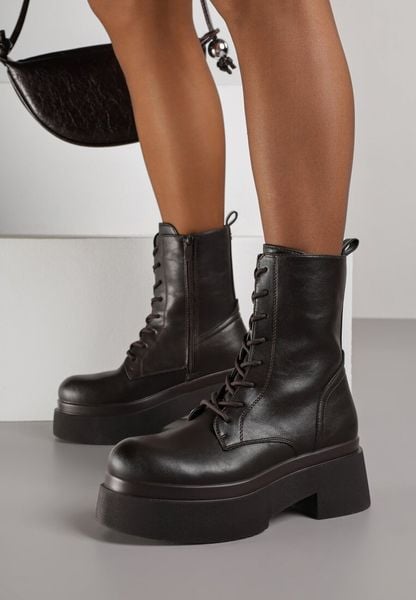 Brązowe Botki Workery na Grubej Podeszwie Tuseena. Brązowe botki damskie Born2be, z jeansu, bez obcasa, na płaskiej podeszwie, bez zapięcia. Za 179.99 zł.