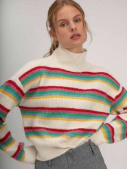 Josephine & Co Sweter "Sverre" w kolorze kremowo-zielono-czerwonym rozmiar: M. Białe golfy damskie Josephine & Co, m, bez wzorów, z wełny, bez ramiączek. Za 330.95 zł.