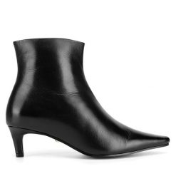 Botki GINO ROSSI. Czarne botki damskie Gino Rossi, bez obcasa, na szpilce, bez zapięcia. Za 379.99 zł.