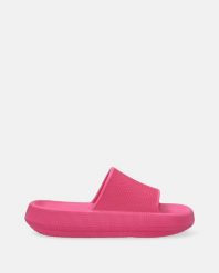 LEKKIE KLAPKI CY-9034 FUXIA. Klapki damskie Venezia, bez wzorów, z materiału, bez obcasa. Za 69.00 zł.