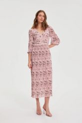 Plisowana sukienka różowa. Czerwone sukienki damskie MOODO, l, bez wzorów, z poliesteru, bez kołnierzyka, bez ramiączek. Za 179.99 zł.