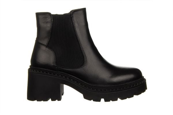 Botki Bayla-161 138 23515 Black 161602, Czarny, Skóra naturalna - 40. Czarne botki damskie Bayla, na zimę, z gumy, eleganckie, z okrągłym noskiem, bez obcasa, bez zapięcia. W wyprzedaży za 269.10 zł.