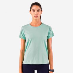 Koszulka do biegania damska Kiprun Run 500 Dry. Zielone t-shirty damskie KIPRUN, m, bez wzorów, z elastanu, bez kołnierzyka. W wyprzedaży za 39.99 zł.