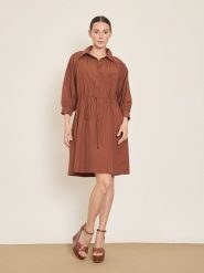 BGN Sukienka w kolorze jasnobrązowym rozmiar: 36. Brązowe sukienki damskie BGN, na imprezę, bez wzorów, bez kołnierzyka, bez ramiączek, midi. Za 143.99 zł.