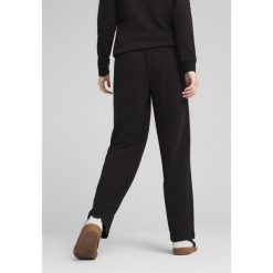 Damskie spodnie z prostymi nogawkami i małym logo No. 1 ESS Comfort PUMA Black. Czarne spodnie dresowe damskie Puma, l, bez wzorów. W wyprzedaży za 114.00 zł.
