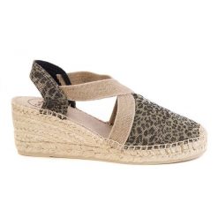 Sportowe sandały Toni Pons Triton Leo ZLN 0383. Brązowe sandały damskie Toni Sailer, bez wzorów, bez obcasa. Za 306.99 zł.