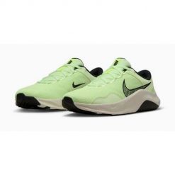 Buty Sportowe Męskie Nike Legend Essential 3 Nn. Zielone buty sportowe na co dzień męskie Nike, bez zapięcia, na fitness i siłownię. Za 288.60 zł.