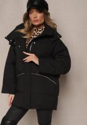 Czarna Kurtka Oversize z Pikowanymi Przeszyciami Kapturem Kieszeniami i Cyrkoniami Etairea. Czarne kurtki damskie Renee, l, bez wzorów. Za 259.99 zł.