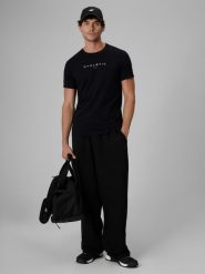 4F T-shirt slim z nadrukiem męski - czarny XL. Czarne t-shirty męskie 4f, m, bez wzorów, z bawełny, bez kołnierzyka. Za 69.99 zł.