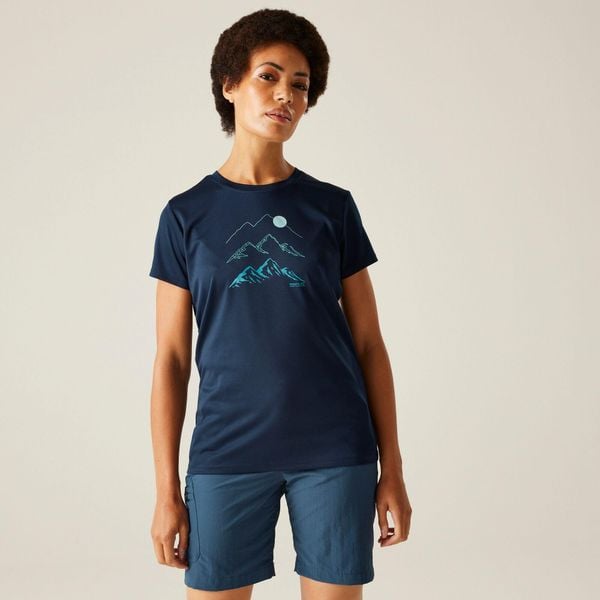 Koszulka turystyczna damska Fingal IX. Czerwone bluzki damskie Regatta, bez wzorów, z tkaniny, sportowe, bez kołnierzyka, bez ramiączek. Za 140.00 zł.