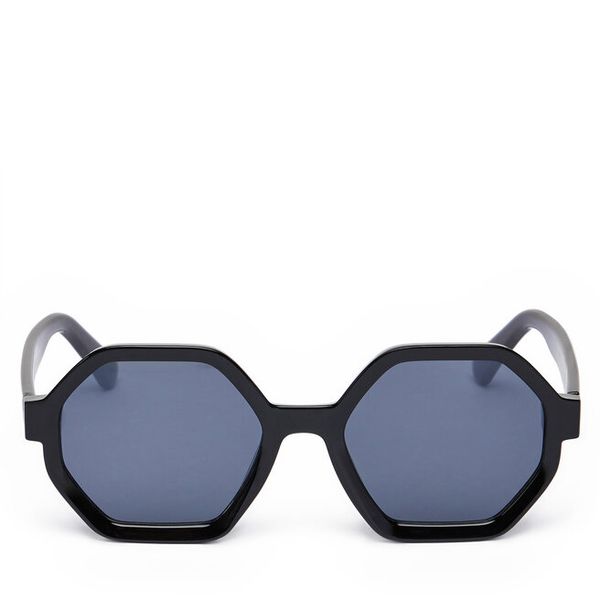 Okulary przeciwsłoneczne JENNY. Czarne okulary przeciwsłoneczne damskie Jenny. Za 39.99 zł.