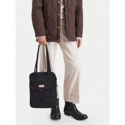Torba Hunter. Czarne torebki klasyczne damskie Hunter, bez wzorów, bez dodatków. Za 179.99 zł.
