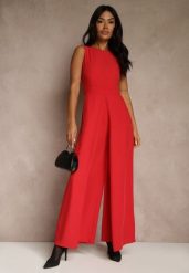 Czerwony Taliowany Kombinezon Ozdobiony Zakładkami Berinola. Czerwone kombinezony damskie Renee, l, bez wzorów, eleganckie, bez kołnierzyka, bez ramiączek. Za 149.99 zł.