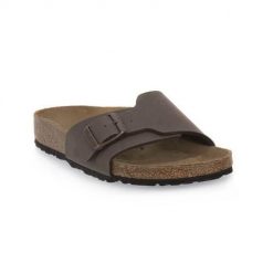 Klapki damskie Birkenstock Catalina. Brązowe klapki damskie Birkenstock, bez wzorów, z materiału, bez obcasa. Za 535.00 zł.