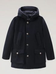 Woolrich Kurtka puchowa w kolorze granatowym rozmiar: XXL. Niebieskie kurtki męskie Woolrich, na zimę, xxl, bez wzorów, z puchu, bez kaptura. Za 2,607.56 zł.