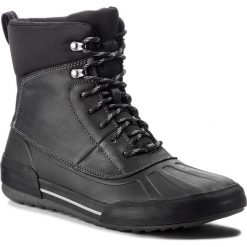 Kozaki CLARKS - Bowman Rise 261375837 Black Leather. Czarne buty zimowe męskie Clarks, z materiału, bez zapięcia. W wyprzedaży za 299.00 zł.