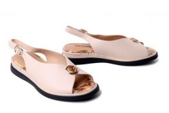 Artiker Relaks 58C1377 apricot, sandały damskie. Brązowe sandały damskie Artiker Relaks, bez wzorów, bez obcasa. Za 259.90 zł.