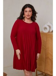 Curvy Lady Sukienka w kolorze czerwonym rozmiar: 48/50. Czerwone sukienki damskie Curvy Lady, bez wzorów, klasyczne, bez kołnierzyka, bez ramiączek, midi. Za 127.65 zł.