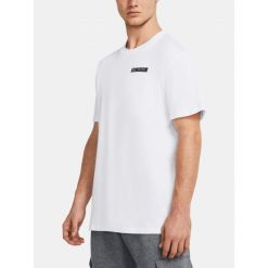 T-Shirt Męski Sportowy Under Armour Hw Armour Label. Białe t-shirty męskie Under Armour, m, bez wzorów, bez kołnierzyka. W wyprzedaży za 76.79 zł.
