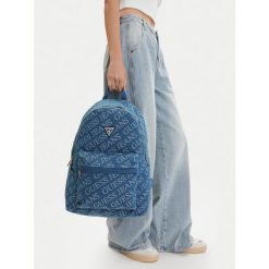 Plecak Guess Jeans. Niebieskie plecaki damskie Guess Jeans, z aplikacjami, z jeansu, sportowe. Za 279.99 zł.