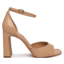 Sandały Aldo. Brązowe kozaki damskie Aldo, bez wzorów, bez obcasa, na słupku. Za 419.99 zł.