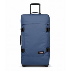 Torba na wózek Eastpak Tranverz. Niebieskie torebki klasyczne damskie Eastpak, bez wzorów, bez dodatków. W wyprzedaży za 707.15 zł.