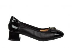 Półbuty Loretta Vitale W5308 Black, Czarny, Skóra naturalna - 38. Czarne półbuty damskie Loretta Vitale, bez wzorów, ze skóry, eleganckie, bez obcasa. W wyprzedaży za 206.10 zł.