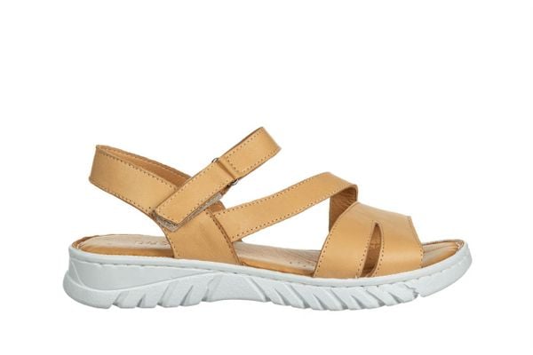 Sandały Bayla-161 016 3270 Scissors 161661, Beżowy, Skóra naturalna - 38. Brązowe sandały damskie Bayla, bez wzorów, z materiału, bez obcasa, na płaskiej podeszwie. W wyprzedaży za 179.10 zł.