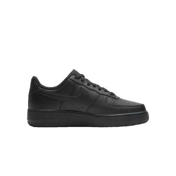 Buty Nike Air Force 1 '07 Czarny. Czarne buty sportowe na co dzień damskie Nike, bez wzorów, z gumy, trekkingowe, nike air force. Za 479.99 zł.