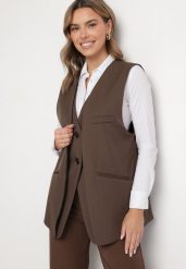 Brązowa Kamizelka Garniturowa Jednorzędowa z Imitacjami Kieszonek Sonanilia. Brązowe kamizelki damskie Born2be, s, z jeansu. Za 189.99 zł.