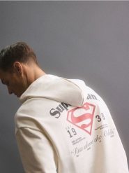 Bawełniana bluza z kapturem SUPERMAN™ - złamana biel. Bluzy z kapturem męskie Reserved, l, z bawełny. Za 179.99 zł.