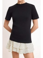 Trendyol Koszulka w kolorze czarnym rozmiar: S. Czarne bluzki damskie Trendyol, s, bez wzorów, z bawełny, bez kołnierzyka, bez ramiączek. Za 52.99 zł.