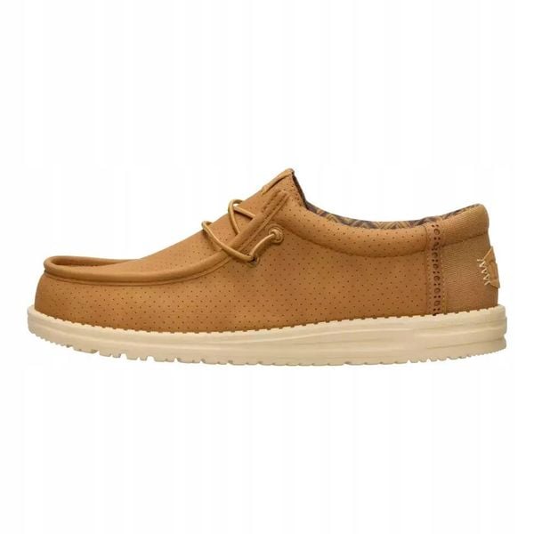 HeyDude Męskie Mokasyny Wally Perforated. Brązowe mokasyny męskie Hey dude, z materiału. Za 289.00 zł.