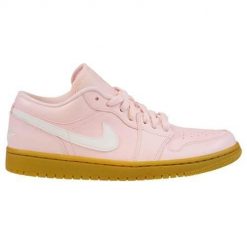Buty do chodzenia damskie Nike Air Jordan 1 Low. Czerwone obuwie do biegania damskie Nike, Nike Air Jordan. Za 892.00 zł.