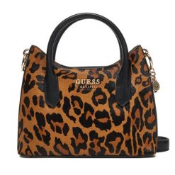 Torebka Guess. Brązowe torebki klasyczne damskie Guess, z aplikacjami, bez dodatków. Za 539.99 zł.