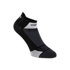 Skarpety do biegania KIPRUN. Czarne skarpetki damskie KALENJI, bez wzorów, z elastanu. Za 19.99 zł.