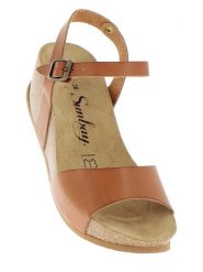 Sunbay Sandały "Yucca" w kolorze jasnobrązowym na koturnie rozmiar: 38. Brązowe sandały damskie Sunbay, bez wzorów, bez obcasa, na koturnie. Za 188.85 zł.