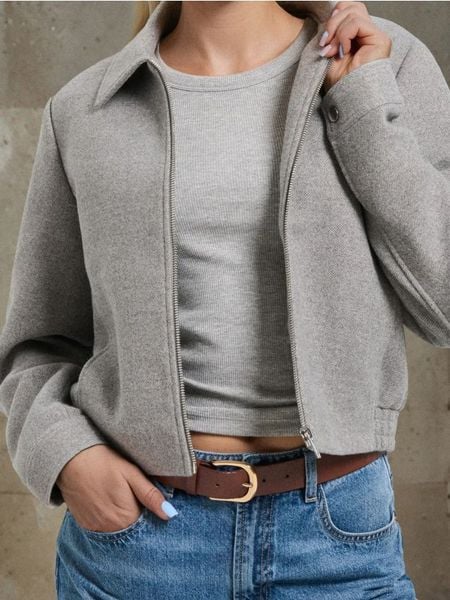 Kurtka bomberka z kołnierzykiem - szary. Szare kurtki damskie Sinsay, l, bez wzorów, bez kaptura. W wyprzedaży za 37.99 zł.