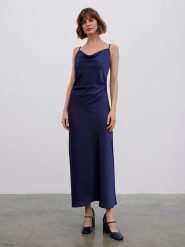 BGN Sukienka w kolorze granatowym rozmiar: 34. Niebieskie sukienki damskie BGN, na imprezę, bez wzorów, bez kołnierzyka, bez ramiączek, maxi. Za 144.58 zł.