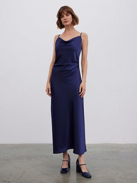 BGN Sukienka w kolorze granatowym rozmiar: 40. Niebieskie sukienki damskie BGN, na imprezę, bez wzorów, bez kołnierzyka, bez ramiączek, maxi. Za 179.22 zł.