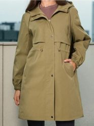 Parka z kapturem i ściągaczem w talii - zielony. Zielone parki damskie Sinsay, l, bez wzorów. W wyprzedaży za 59.99 zł.