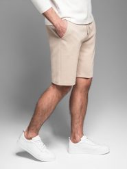 Casualowe szorty męskie SLIM FIT z dzianiny żakardowej – beżowe V2 OM-SRCS-0168 - XXL. Brązowe szorty męskie Ombre Clothing, z bawełny, bez kołnierzyka. W wyprzedaży za 129.99 zł.