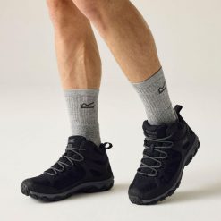 Męskie buty trekkingowe Edgepoint IV Mid. Czarne buty trekkingowe męskie Regatta, z materiału, bez zapięcia, trekkingowe. Za 229.99 zł.