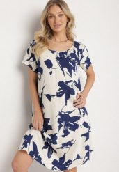 Granatowa Wiskozowa Sukienka w Kwiatowy Wzór Emitine. Niebieskie sukienki damskie Born2be, na co dzień, l, bez wzorów, z wiskozy, klasyczne, bez kołnierzyka, bez ramiączek, midi, proste. W wyprzedaży za 59.99 zł.