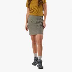 Spódnica turystyczna damska Swedemount Trondheim Trekking szybkoschnąca. Zielone spódniczki damskie SWEDEMOUNT, uniwersalny, bez wzorów. Za 249.99 zł.