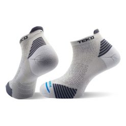 Skarpety do biegania Teko ecoRUN Low Cut Light Half Cushion 2.0. Białe skarpetki damskie TEKO, bez wzorów. Za 35.00 zł.