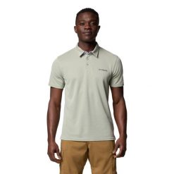 Koszulka polo z krótkim rękawem męska Nelson Point Polo. Zielone koszulki polo męskie Columbia, m, bez wzorów, z materiału, bez ramiączek. Za 199.99 zł.