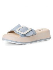 S.Oliver Skórzane klapki w kolorze błękitnym rozmiar: 36. Niebieskie klapki damskie S.Oliver, bez wzorów, bez obcasa, na platformie. Za 173.99 zł.