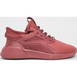 Reebok - Buty Freestyle Motion Lo. Czerwone buty sportowe na co dzień damskie Reebok, bez wzorów, z materiału. Za 299.90 zł.
