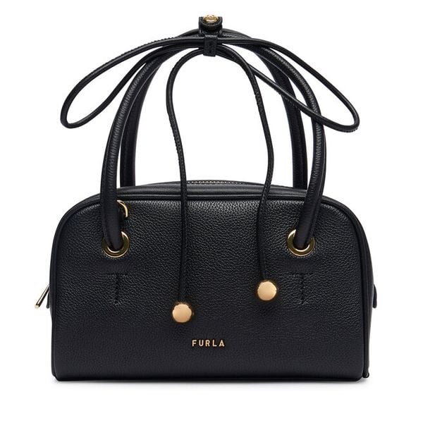 Torebka Furla. Czarne torebki klasyczne damskie Furla, bez wzorów, bez dodatków. Za 1,169.00 zł.